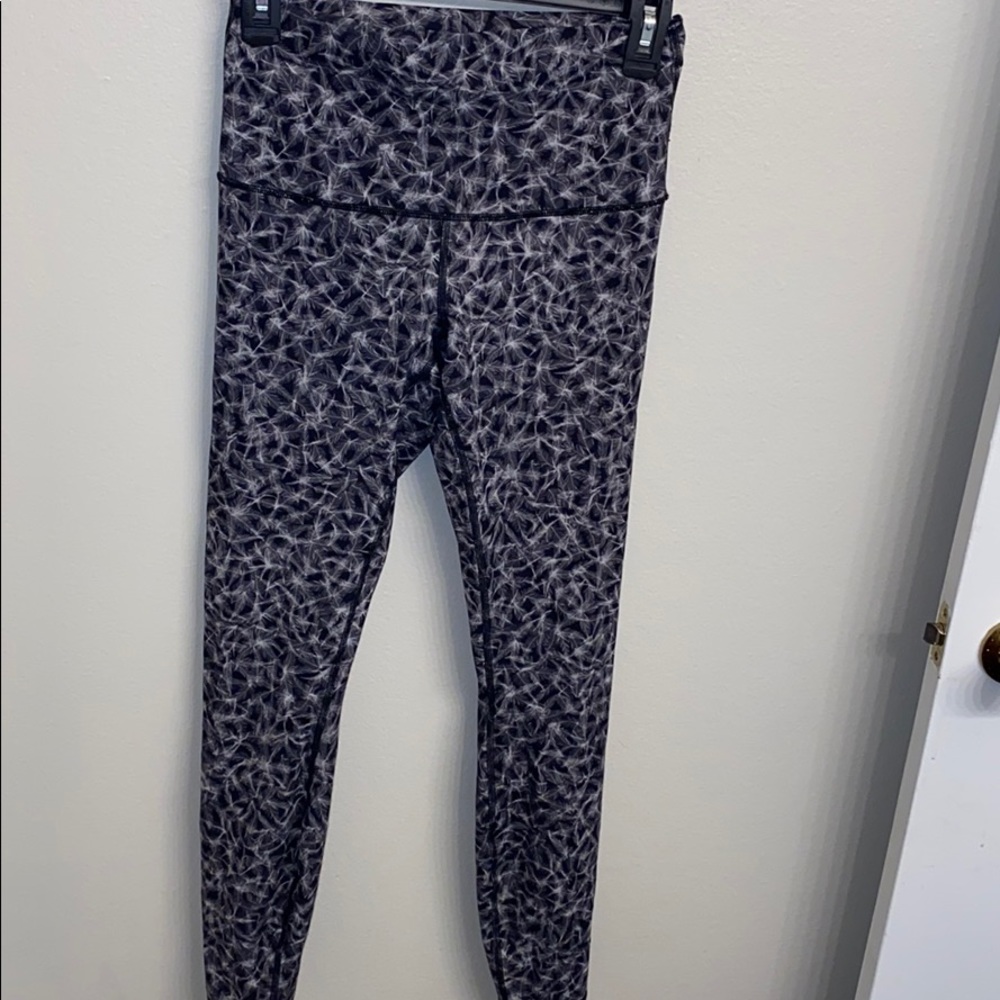 Grey and black patterned Lululemon leggings